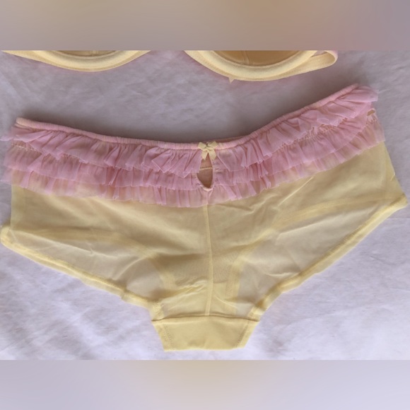 La Senza bra and panty set.  Never worn. - Picture 5 of 9